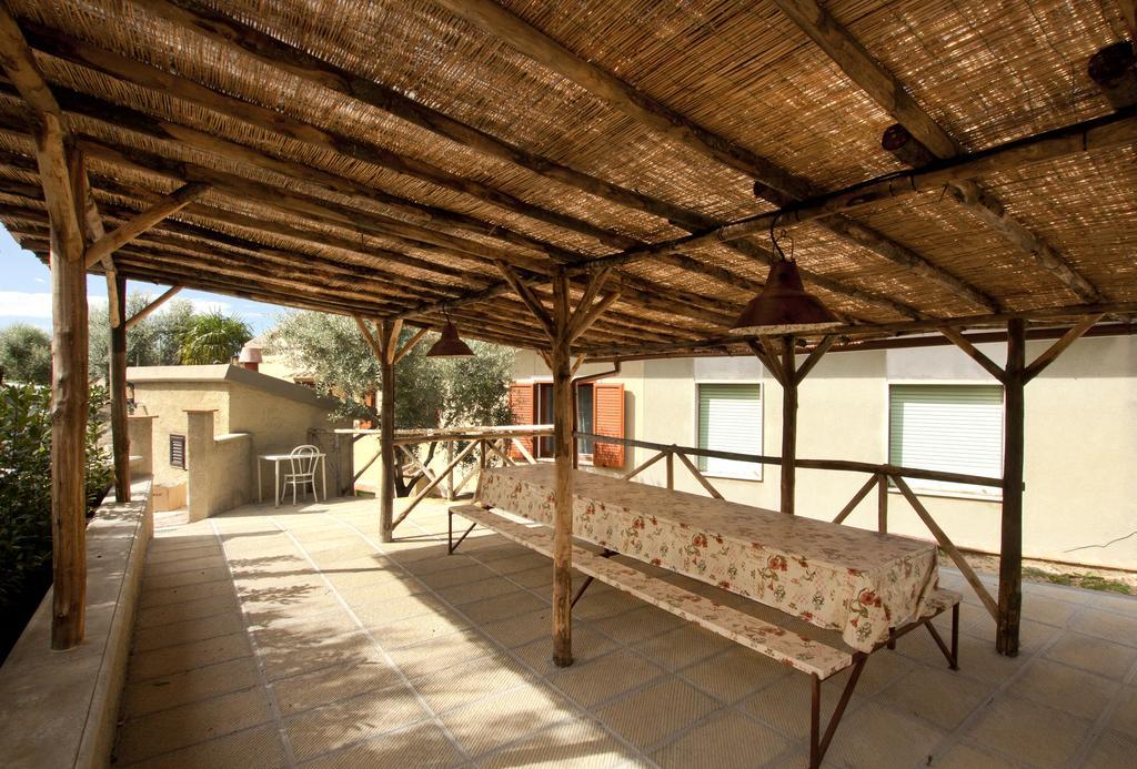 Le Camere Di Nonna Mara Montescudaio Bagian luar foto