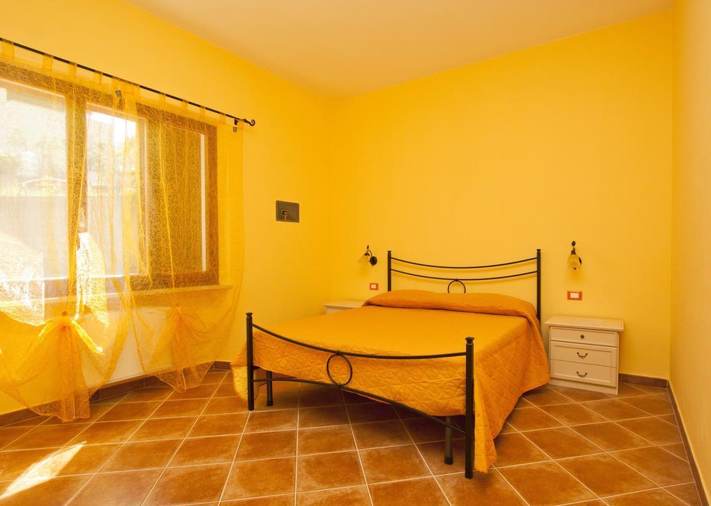 Le Camere Di Nonna Mara Montescudaio Ruang foto