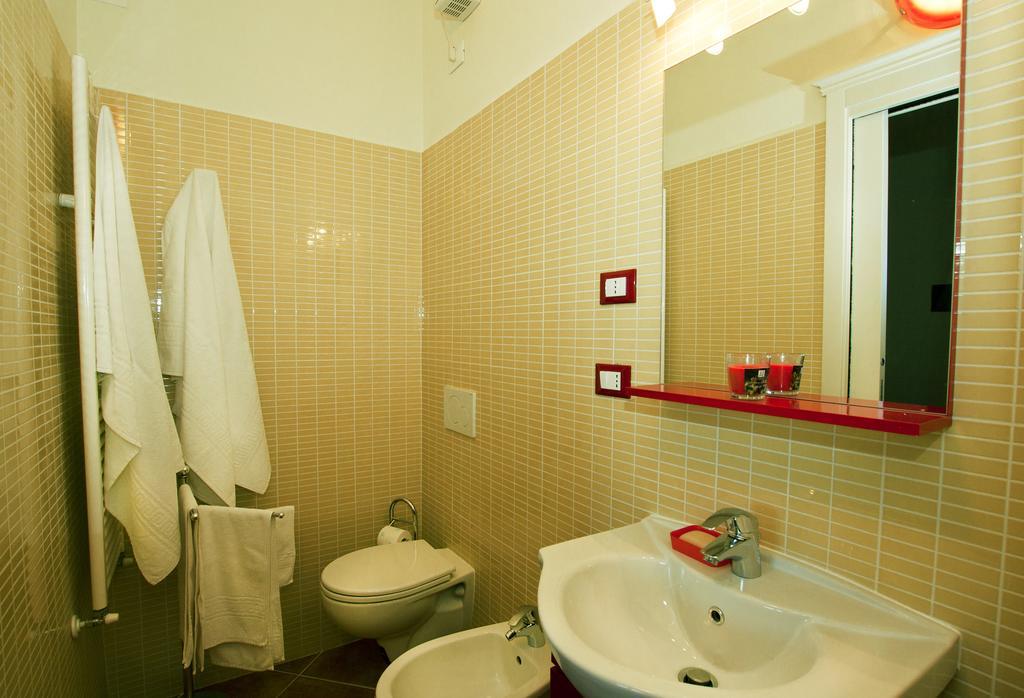 Le Camere Di Nonna Mara Montescudaio Ruang foto